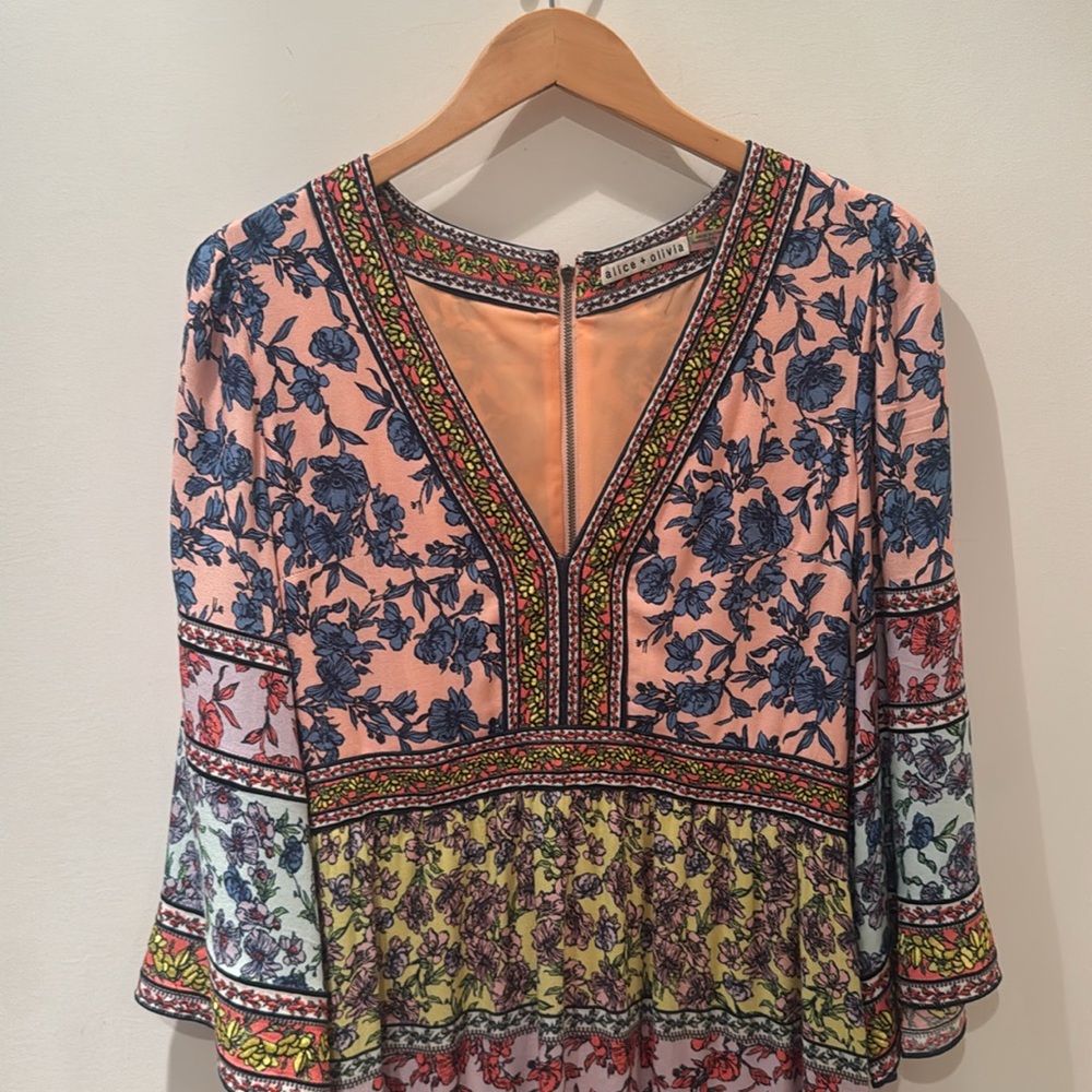Alice + Olivia dress Multicolor Long Sleeve empire waist w. side openings. S 10. - Picture 3 of 15